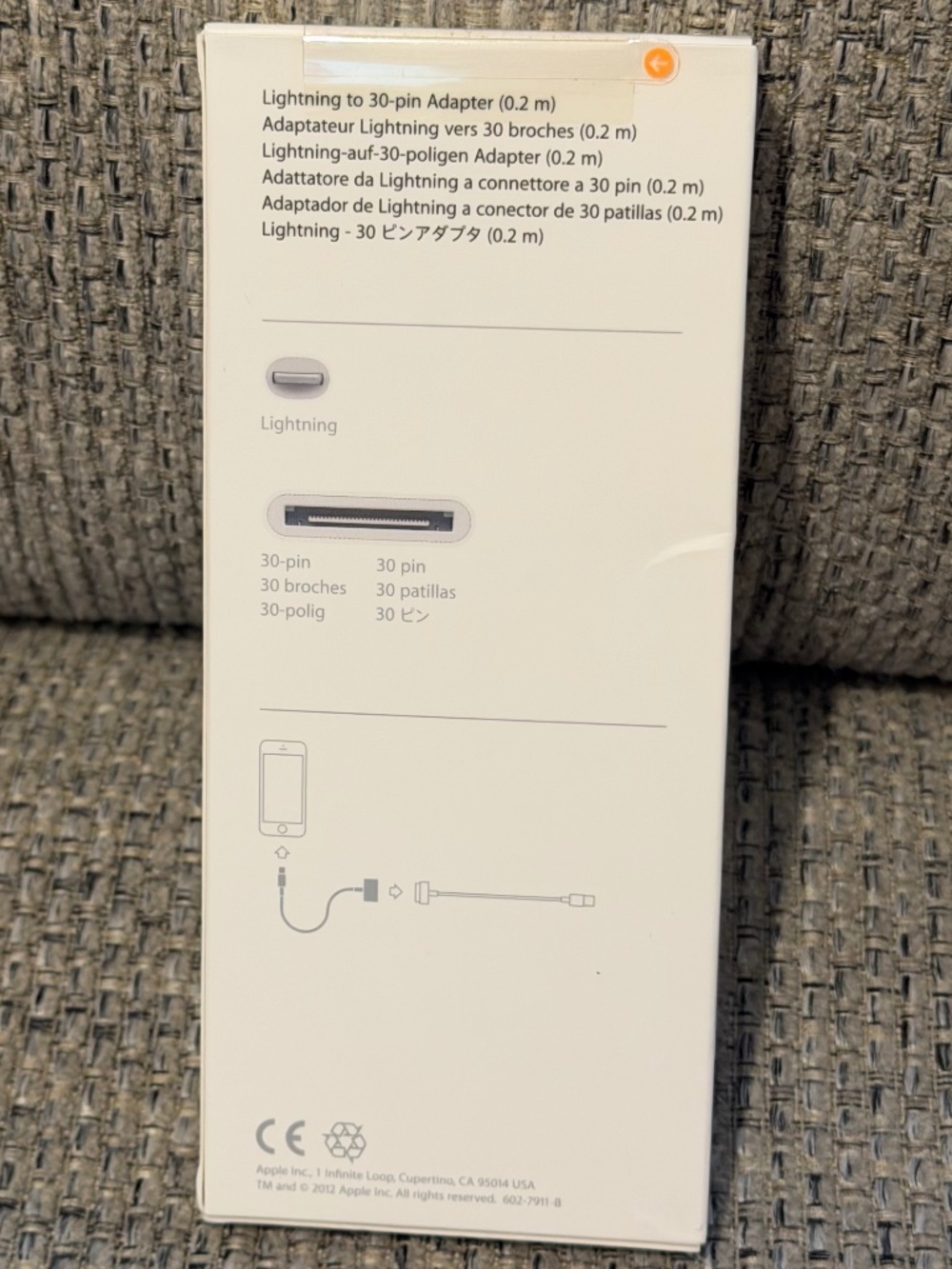 Genuine Apple Lightning to 30-pin Adapter Brand New - Picture 2 of 4